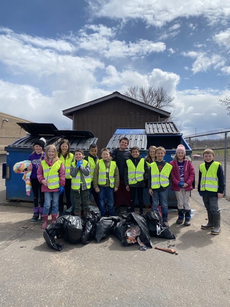 GES Students Participate in Earth Day CleanUp Grantsburg School District